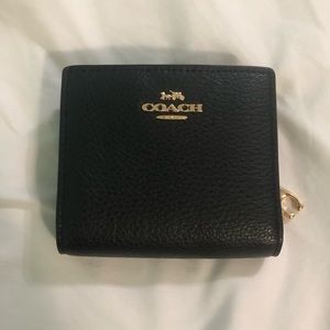 Coach C2862 Snap Wallet in Refine Pebble Leather Black